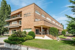 Exterior residència gent gran La Solana Banyoles