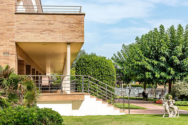 bancs-jardi-residencialasolana-banyoles